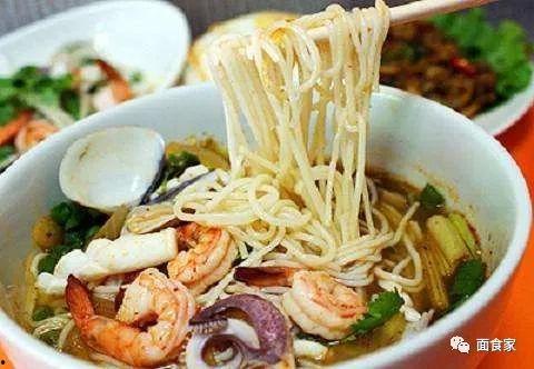 茄瓜吃捞面条,家常美食新体验